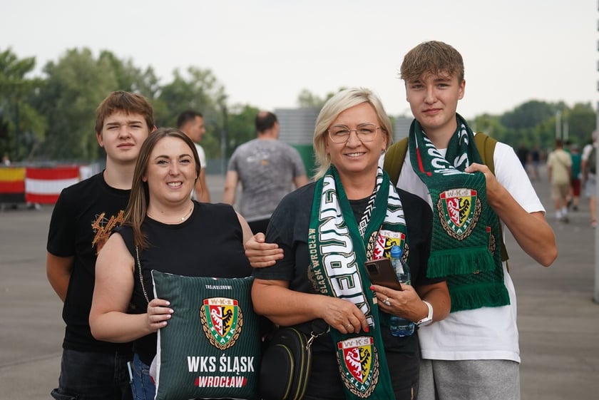 Kibice w drodze na mecz