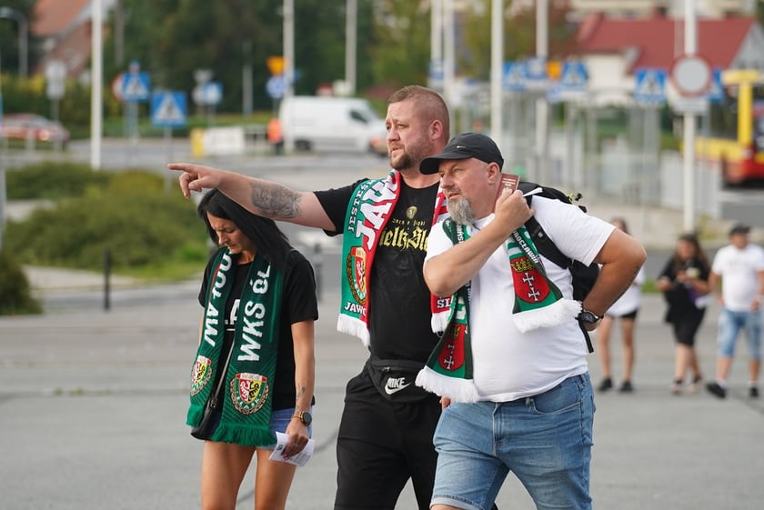 Kibice w drodze na mecz