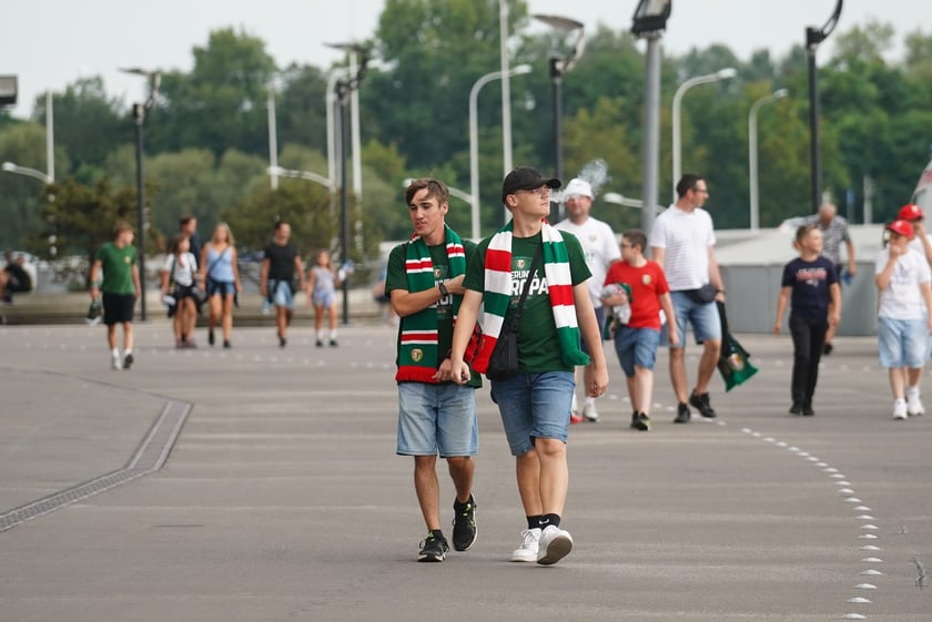 Kibice w drodze na mecz