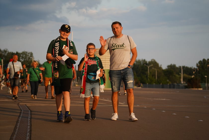 Kibice w drodze na mecz