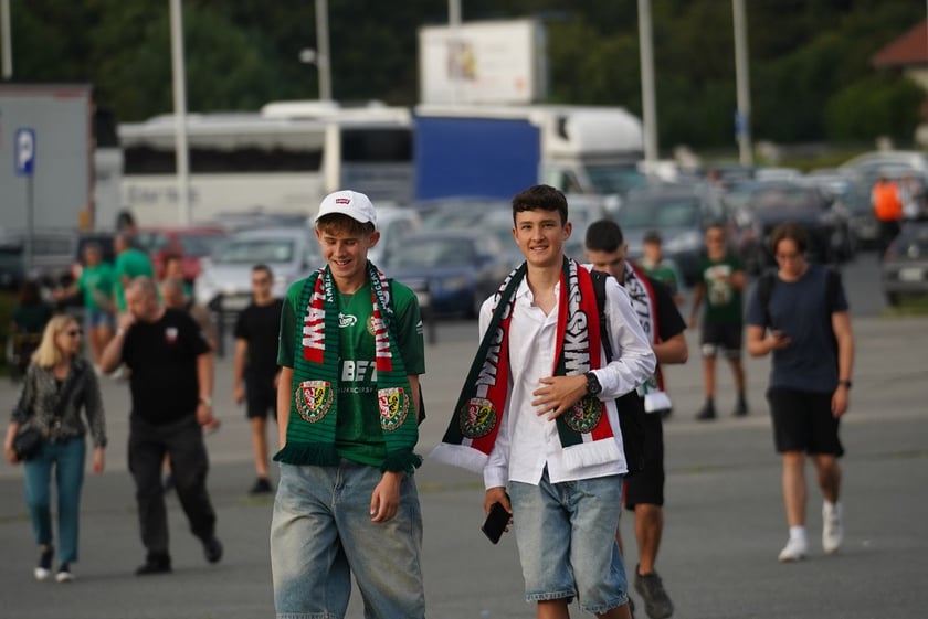 Kibice w drodze na mecz