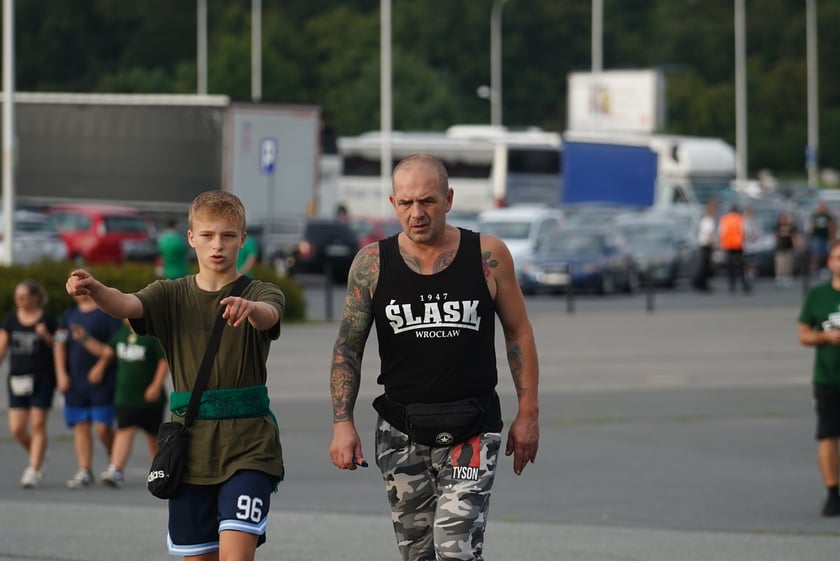 Kibice w drodze na mecz