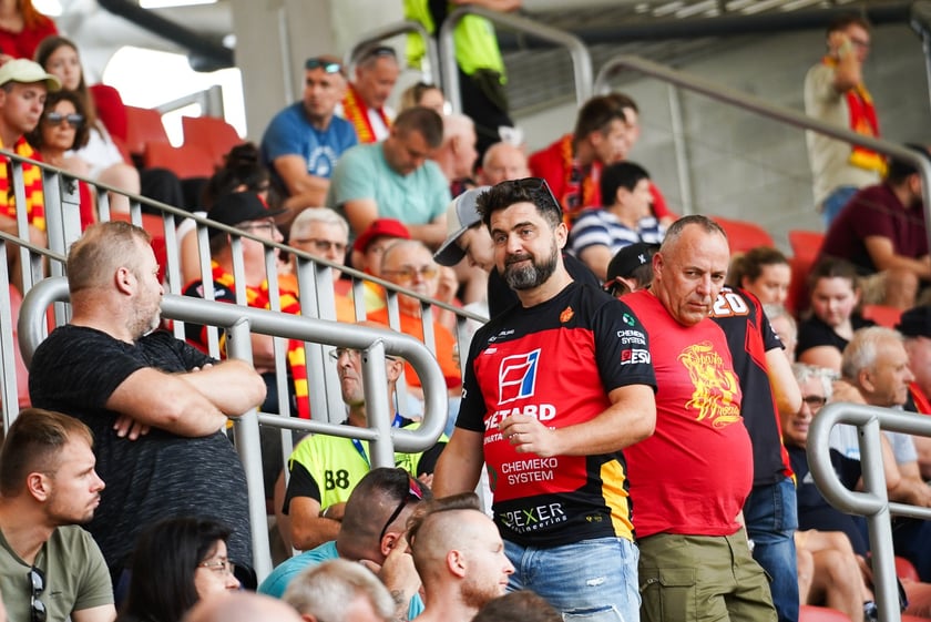 Kibice podczas meczu żużlowego Betard Sparta Wrocław - Motor Lublin na Stadionie Olimpijskim we Wrocławiu - 9 sierpnia 2024 r.