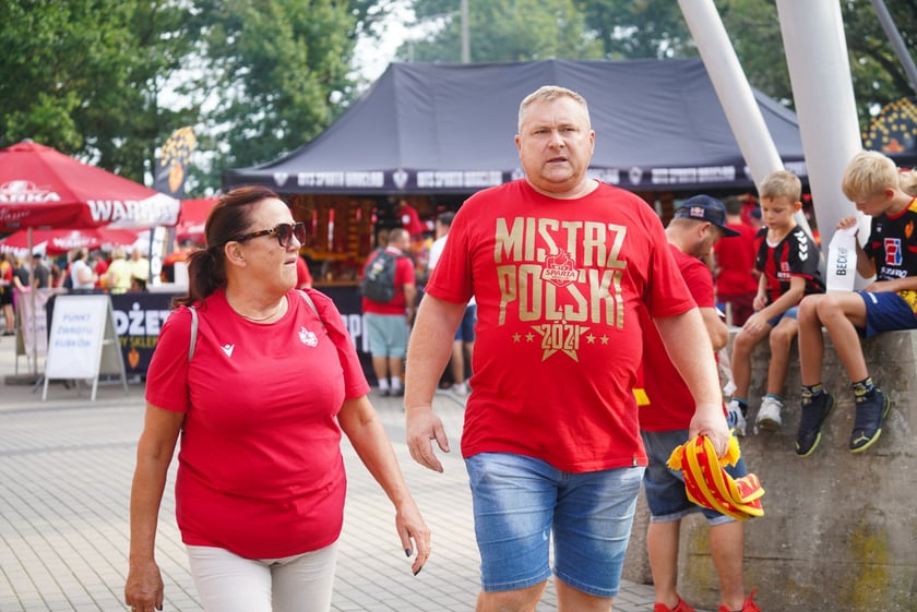 Kibice podczas meczu żużlowego Betard Sparta Wrocław - Motor Lublin na Stadionie Olimpijskim we Wrocławiu - 9 sierpnia 2024 r.