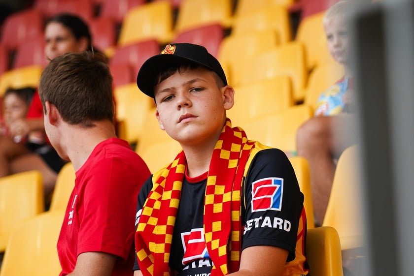 Kibice podczas meczu żużlowego Betard Sparta Wrocław - Motor Lublin na Stadionie Olimpijskim we Wrocławiu - 9 sierpnia 2024 r.