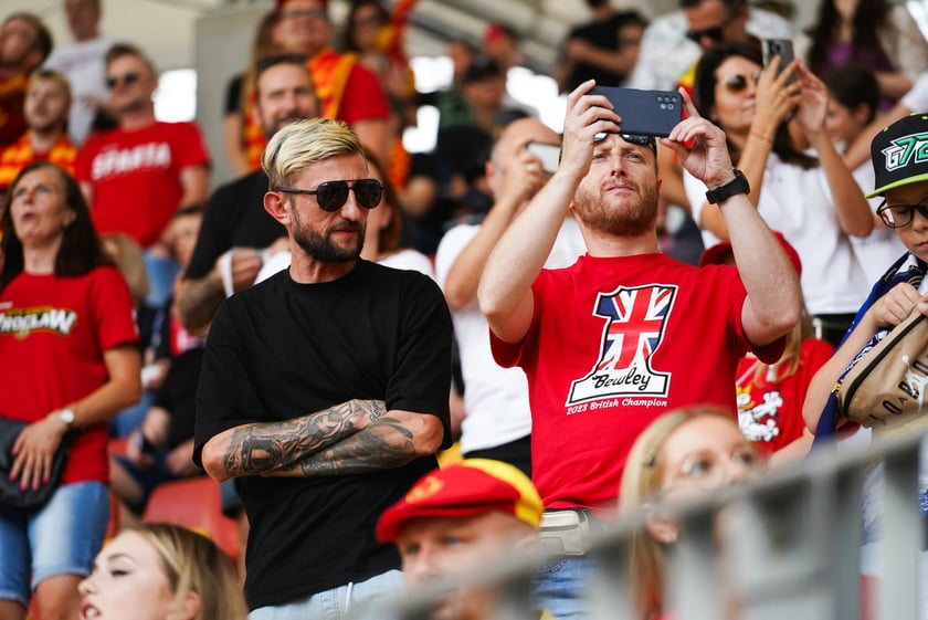 Kibice podczas meczu żużlowego Betard Sparta Wrocław - Motor Lublin na Stadionie Olimpijskim we Wrocławiu - 9 sierpnia 2024 r.