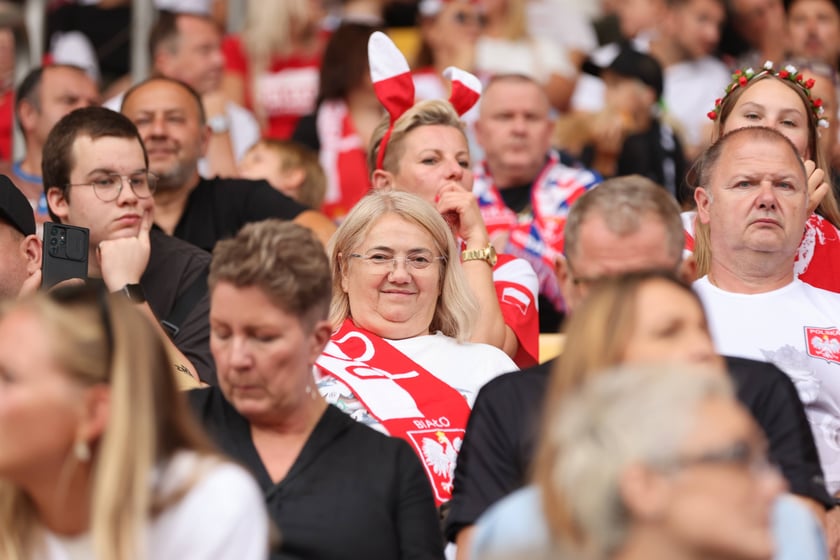 Żużel na Olimpijskim. Na zdjęciu kibice