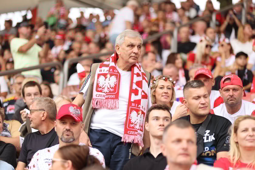 Żużel na Olimpijskim. Na zdjęciu kibice