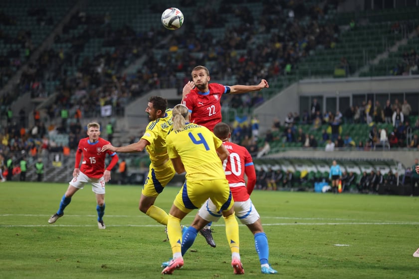 Piłkarze Ukrainy i Czech podczas meczu na Tarczyński Arenie we Wrocławiu - 14 października 2024