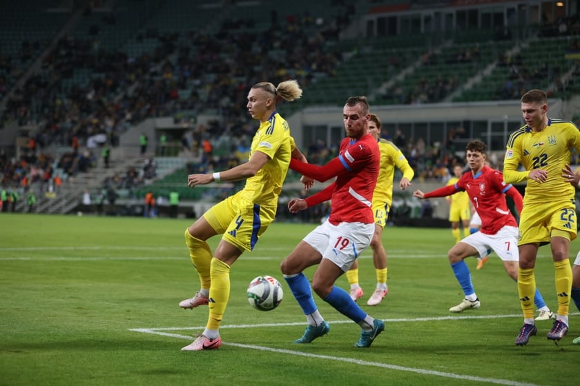 Piłkarze Ukrainy i Czech podczas meczu na Tarczyński Arenie we Wrocławiu - 14 października 2024