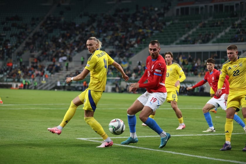 Piłkarze Ukrainy i Czech podczas meczu na Tarczyński Arenie we Wrocławiu - 14 października 2024