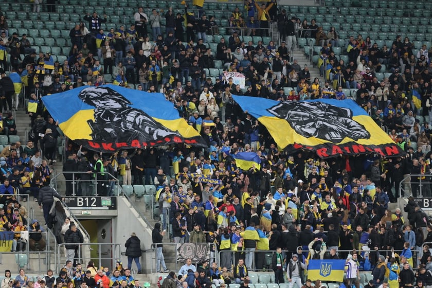 Mecz Ligi Narodów UEFA Ukraina - Czechy na Tarczyński Arenie Wrocław. Zdjęcia kibiców