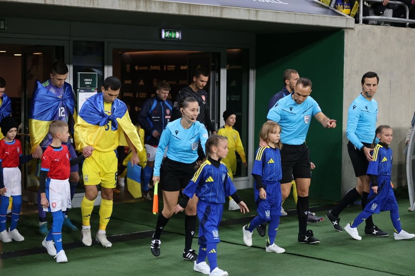 Mecz Ligi Narodów UEFA Ukraina - Czechy na Tarczyński Arenie Wrocław. Zdjęcia kibiców