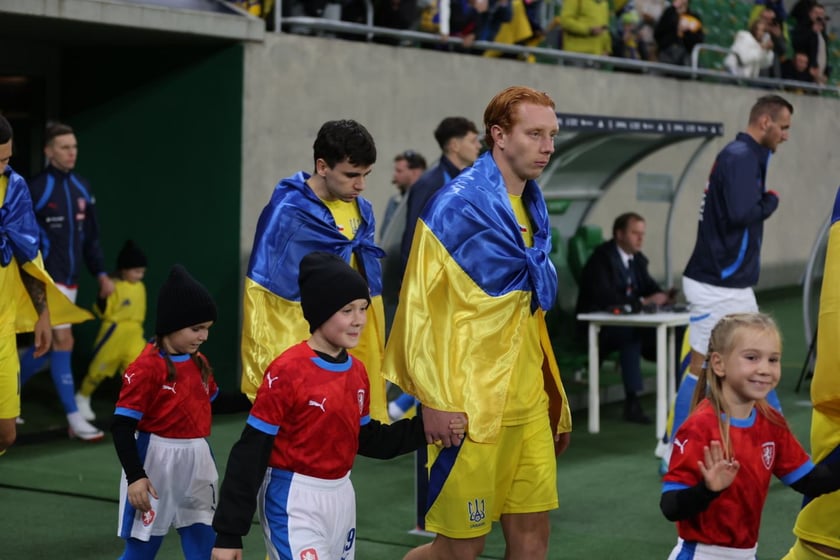 Mecz Ligi Narodów UEFA Ukraina - Czechy na Tarczyński Arenie Wrocław. Zdjęcia kibiców