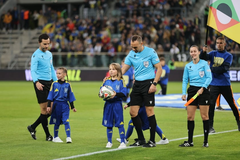Mecz Ligi Narodów UEFA Ukraina - Czechy na Tarczyński Arenie Wrocław. Zdjęcia kibiców