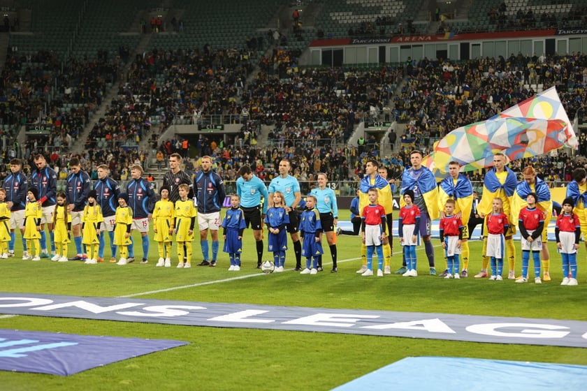 Mecz Ligi Narodów UEFA Ukraina - Czechy na Tarczyński Arenie Wrocław. Zdjęcia kibiców