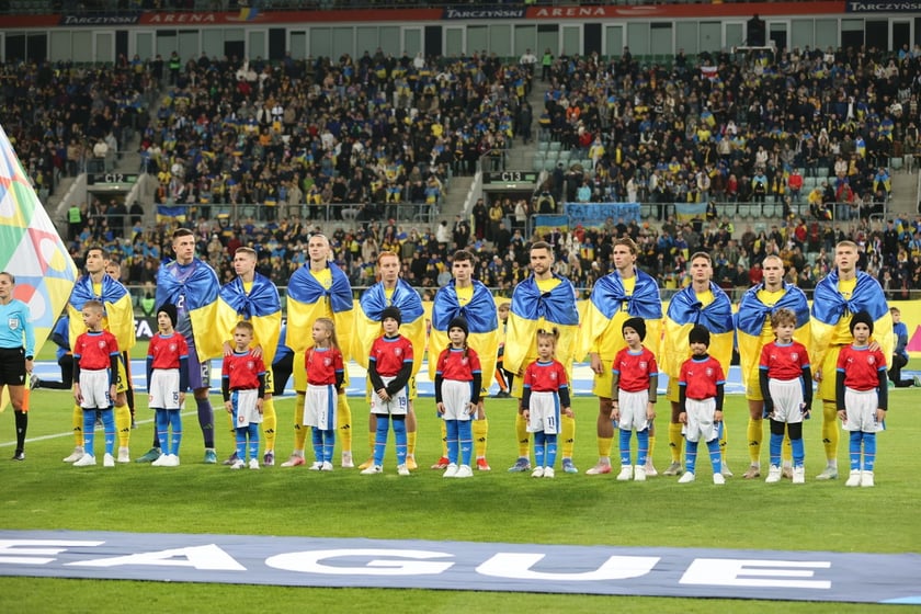 Mecz Ligi Narodów UEFA Ukraina - Czechy na Tarczyński Arenie Wrocław. Zdjęcia kibiców