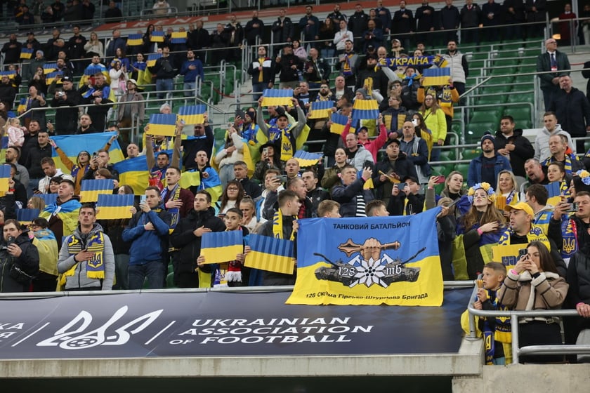 Mecz Ligi Narodów UEFA Ukraina - Czechy na Tarczyński Arenie Wrocław. Zdjęcia kibiców