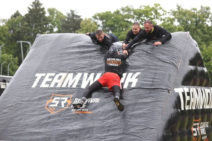 Uczestnicy Survival Race Wrocław 2025