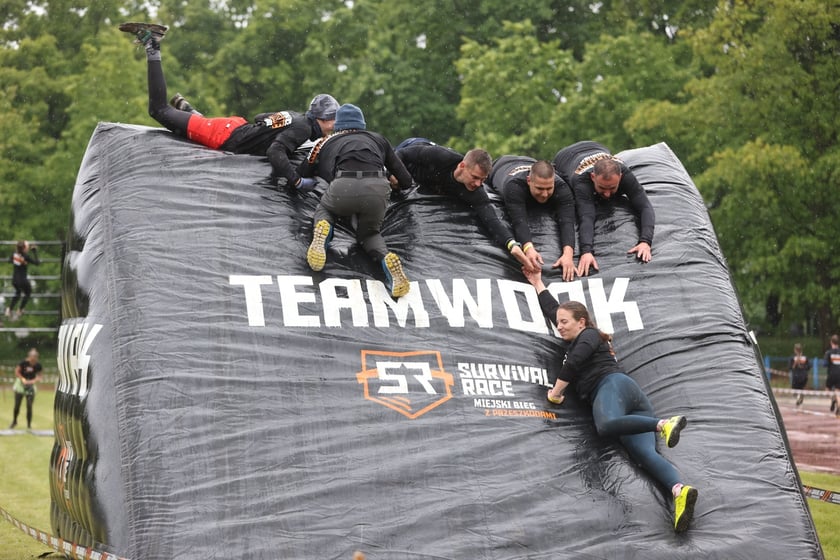 Uczestnicy Survival Race Wrocław 2025