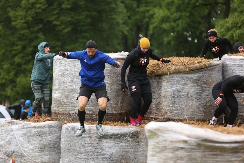Uczestnicy Survival Race Wrocław 2025