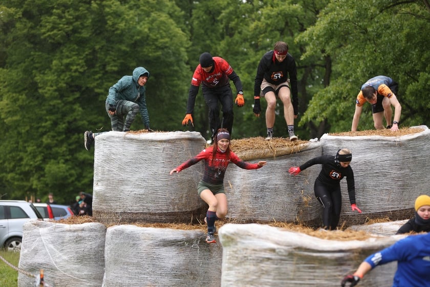 Uczestnicy Survival Race Wrocław 2025