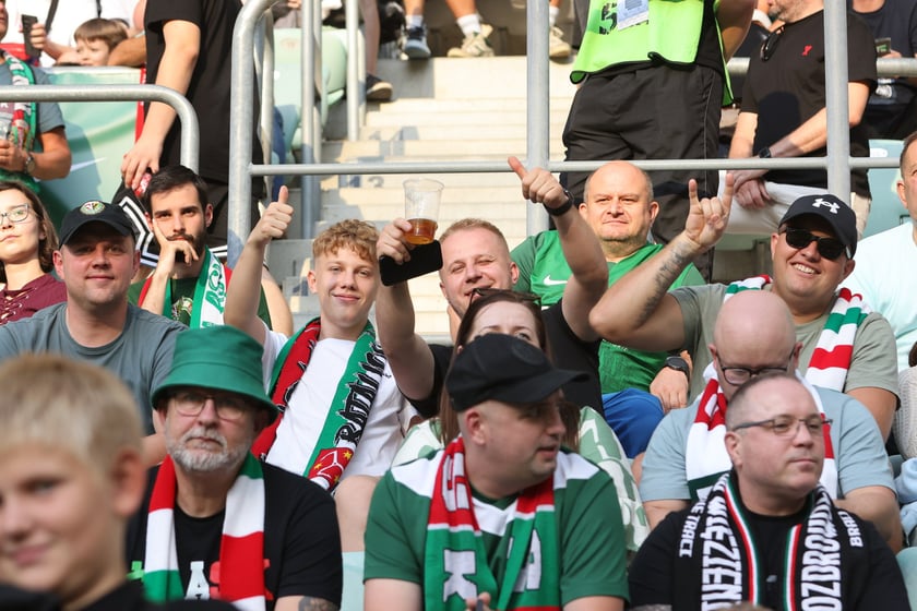 Mecz Śląsk-Wrocław vs Wieczysta Krak&oacute;w. Remis, a kibice na medal