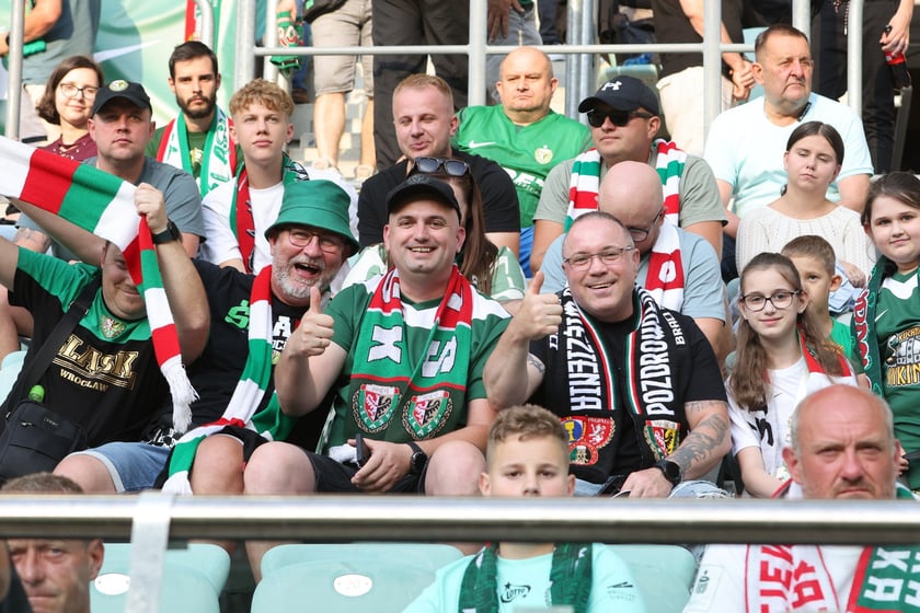 Mecz Śląsk-Wrocław vs Wieczysta Krak&oacute;w. Remis, a kibice na medal