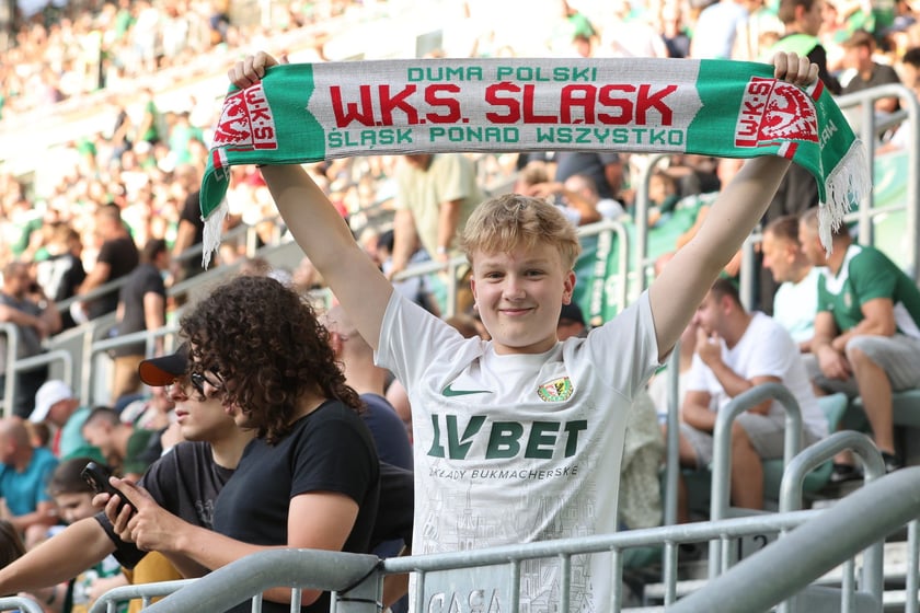 Mecz Śląsk-Wrocław vs Wieczysta Krak&oacute;w. Remis, a kibice na medal