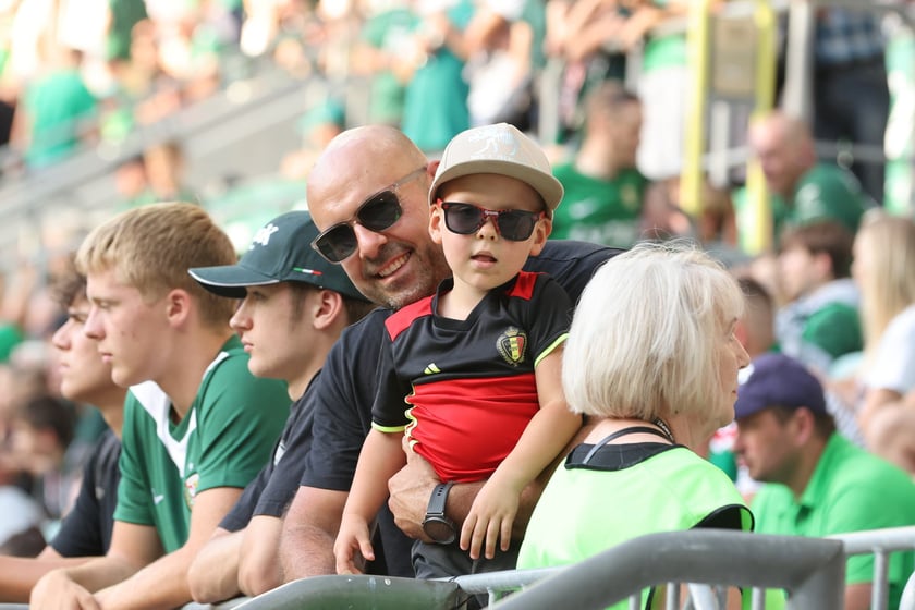 Mecz Śląsk-Wrocław vs Wieczysta Krak&oacute;w. Remis, a kibice na medal