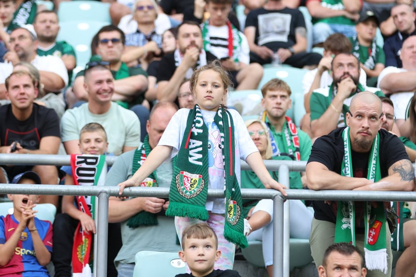 Mecz Śląsk-Wrocław vs Wieczysta Krak&oacute;w. Remis, a kibice na medal