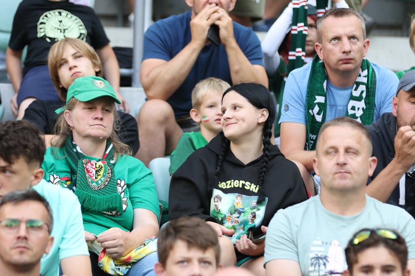 Mecz Śląsk-Wrocław vs Wieczysta Krak&oacute;w. Remis, a kibice na medal