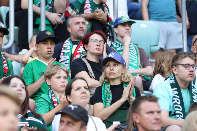 Mecz Śląsk-Wrocław vs Wieczysta Krak&oacute;w. Remis, a kibice na medal