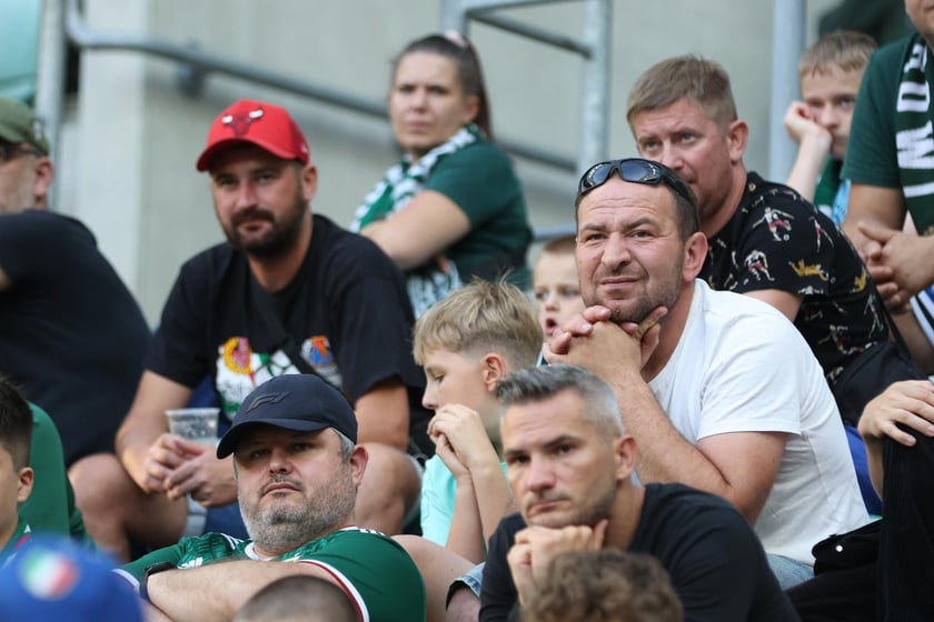 Mecz Śląsk-Wrocław vs Wieczysta Krak&oacute;w. Remis, a kibice na medal