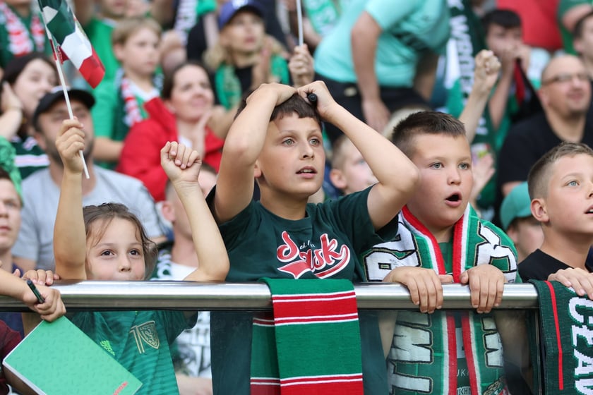Mecz Śląsk-Wrocław vs Wieczysta Krak&oacute;w. Remis, a kibice na medal
