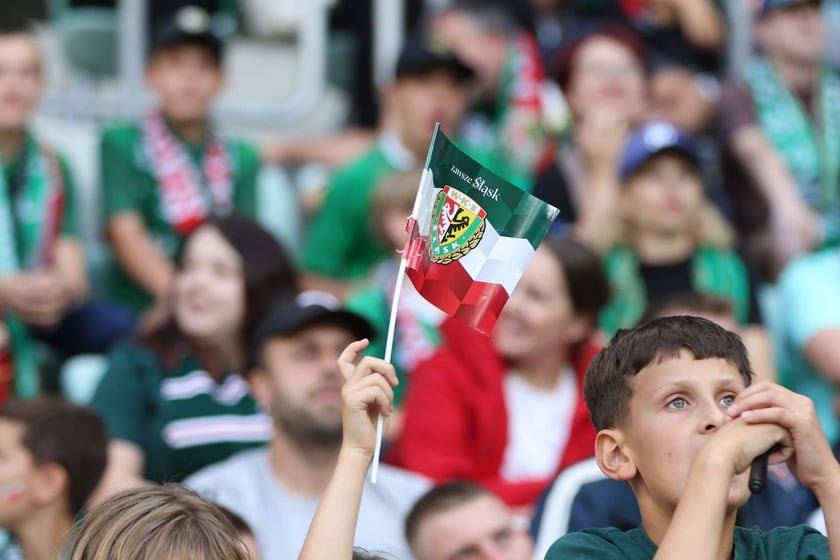 Mecz Śląsk-Wrocław vs Wieczysta Krak&oacute;w. Remis, a kibice na medal