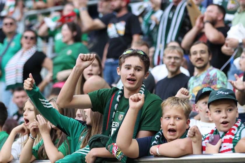 Mecz Śląsk-Wrocław vs Wieczysta Krak&oacute;w. Remis, a kibice na medal