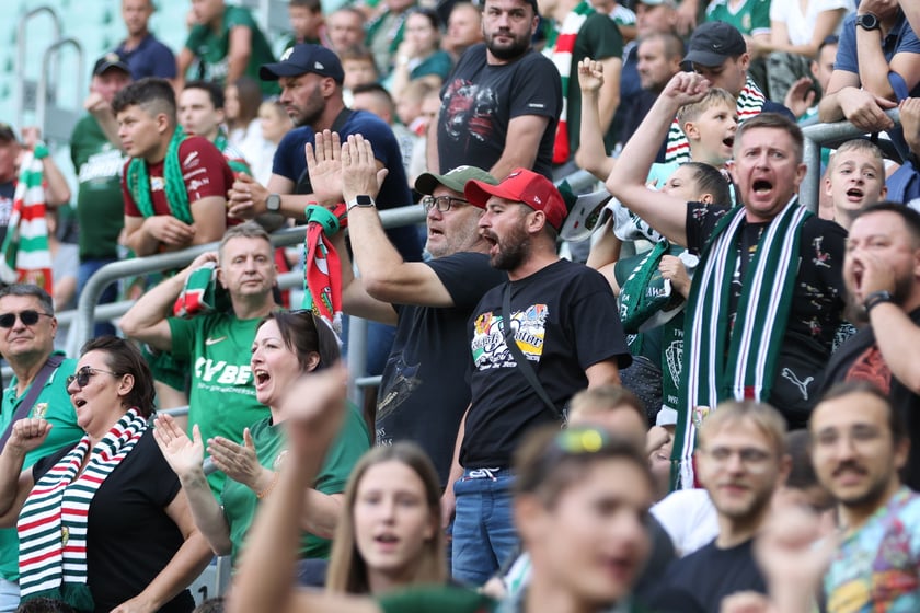 Mecz Śląsk-Wrocław vs Wieczysta Krak&oacute;w. Remis, a kibice na medal