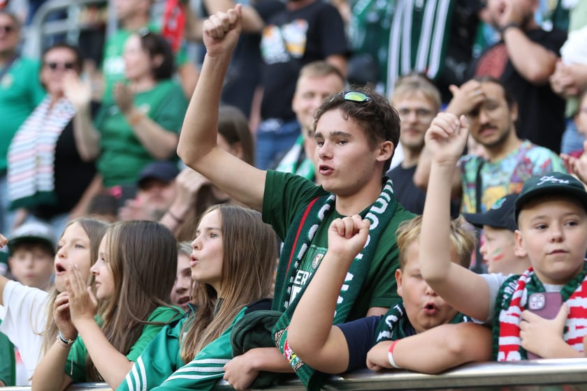 Mecz Śląsk-Wrocław vs Wieczysta Krak&oacute;w. Remis, a kibice na medal