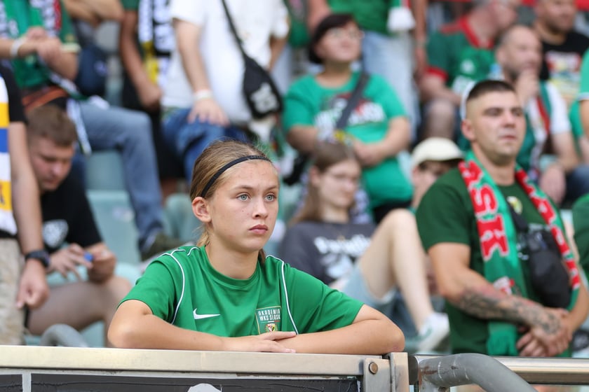 Mecz Śląsk-Wrocław vs Wieczysta Krak&oacute;w. Remis, a kibice na medal