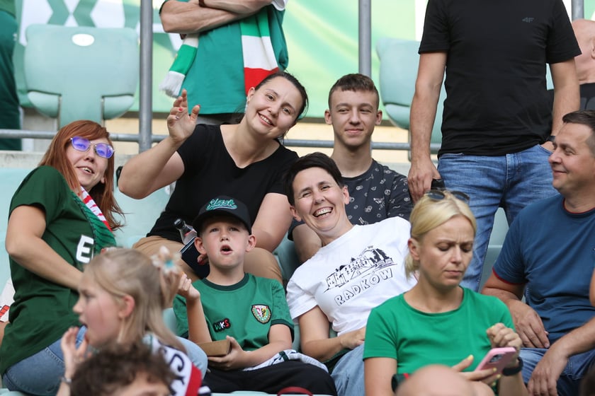 Mecz Śląsk-Wrocław vs Wieczysta Krak&oacute;w. Remis, a kibice na medal