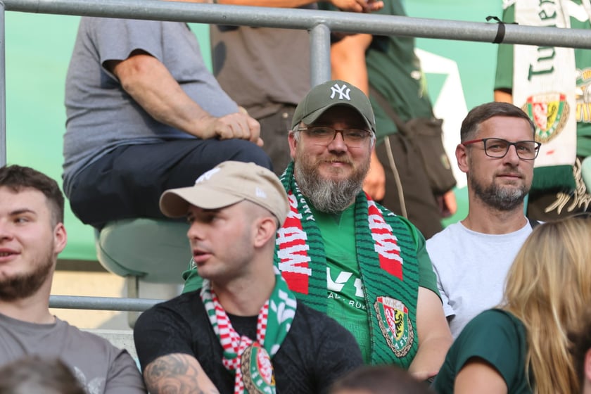 Mecz Śląsk-Wrocław vs Wieczysta Krak&oacute;w. Remis, a kibice na medal
