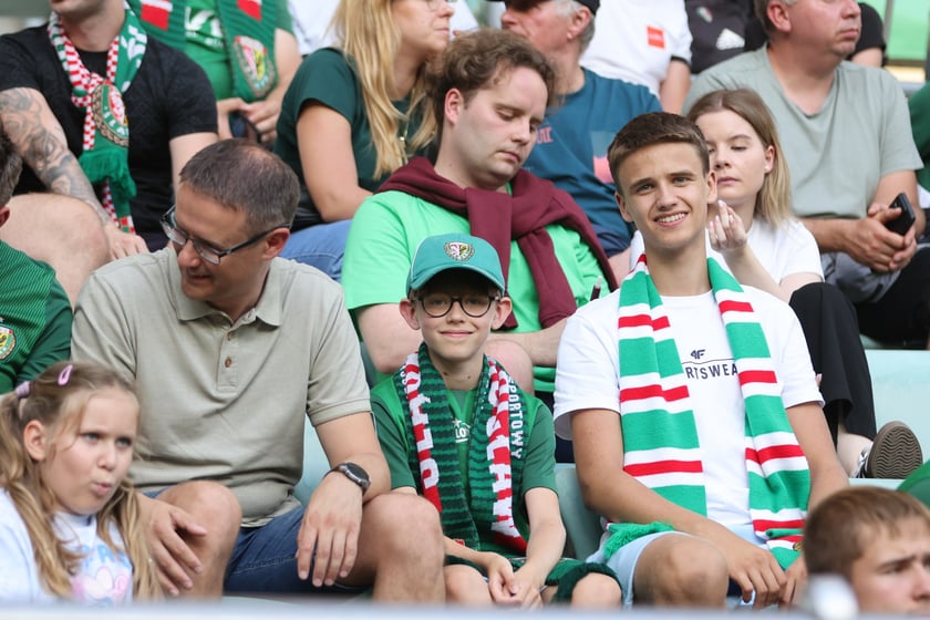 Mecz Śląsk-Wrocław vs Wieczysta Krak&oacute;w. Remis, a kibice na medal