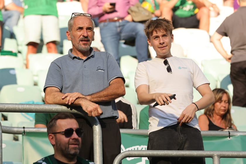 Mecz Śląsk-Wrocław vs Wieczysta Krak&oacute;w. Remis, a kibice na medal