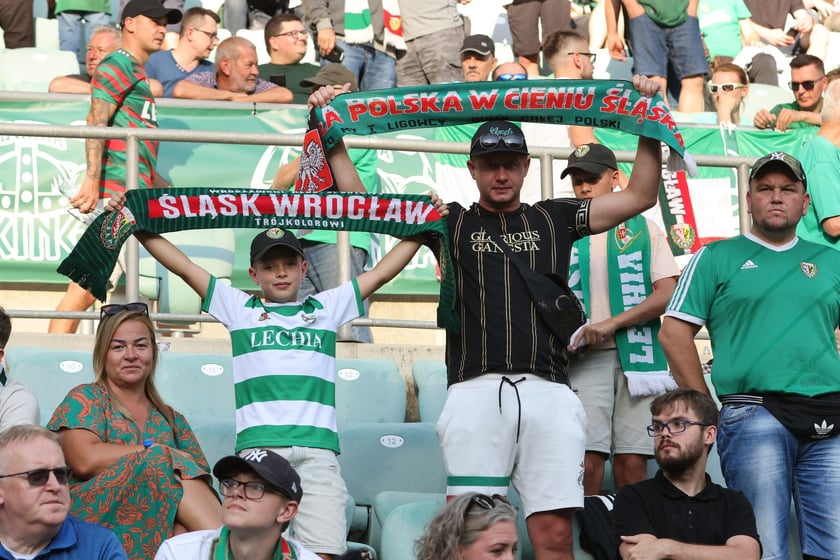 Mecz Śląsk-Wrocław vs Wieczysta Krak&oacute;w. Remis, a kibice na medal