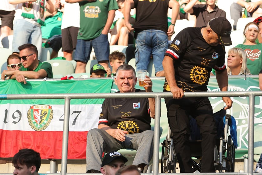 Mecz Śląsk-Wrocław vs Wieczysta Krak&oacute;w. Remis, a kibice na medal