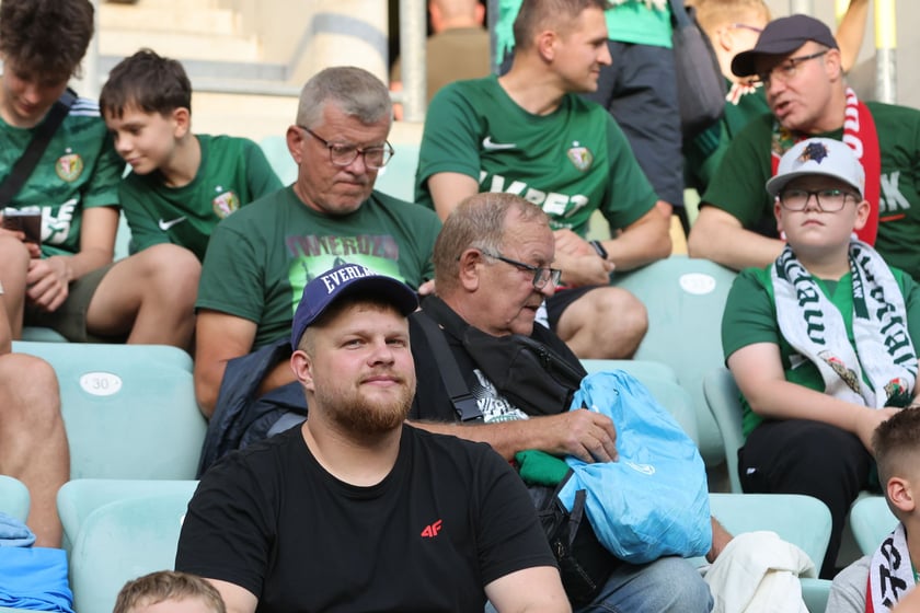 Mecz Śląsk-Wrocław vs Wieczysta Krak&oacute;w. Remis, a kibice na medal