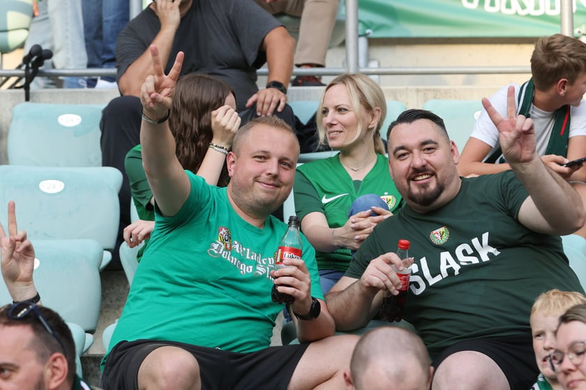 Mecz Śląsk-Wrocław vs Wieczysta Krak&oacute;w. Remis, a kibice na medal