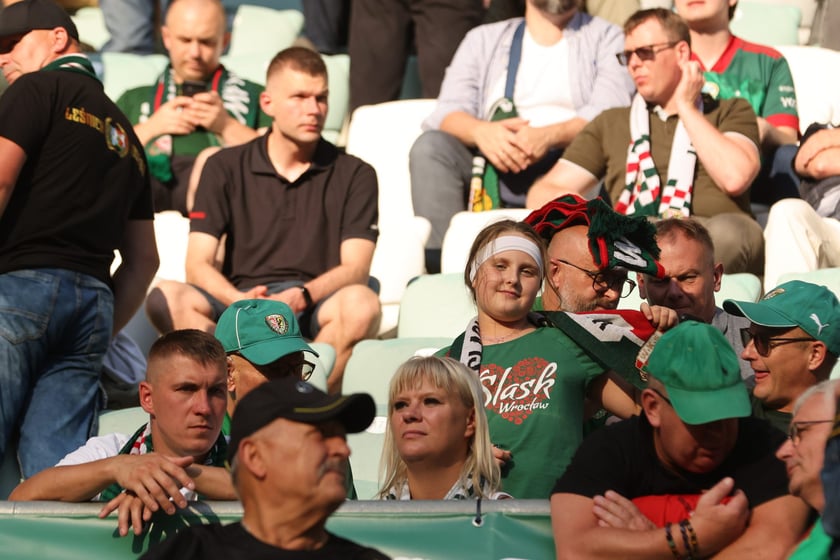 Mecz Śląsk-Wrocław vs Wieczysta Krak&oacute;w. Remis, a kibice na medal