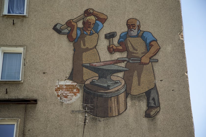 Malunek na kamienicy przy ul. Rychtalskiej